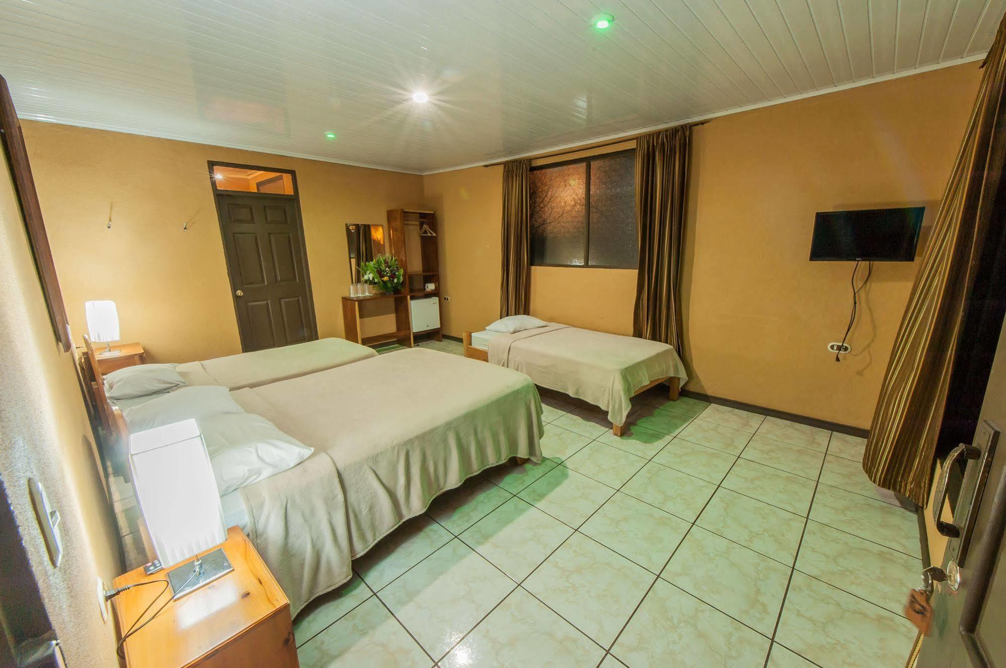 Cabinas Eddy B&B Monteverde Екстериор снимка